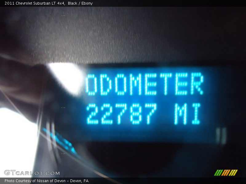 Black / Ebony 2011 Chevrolet Suburban LT 4x4