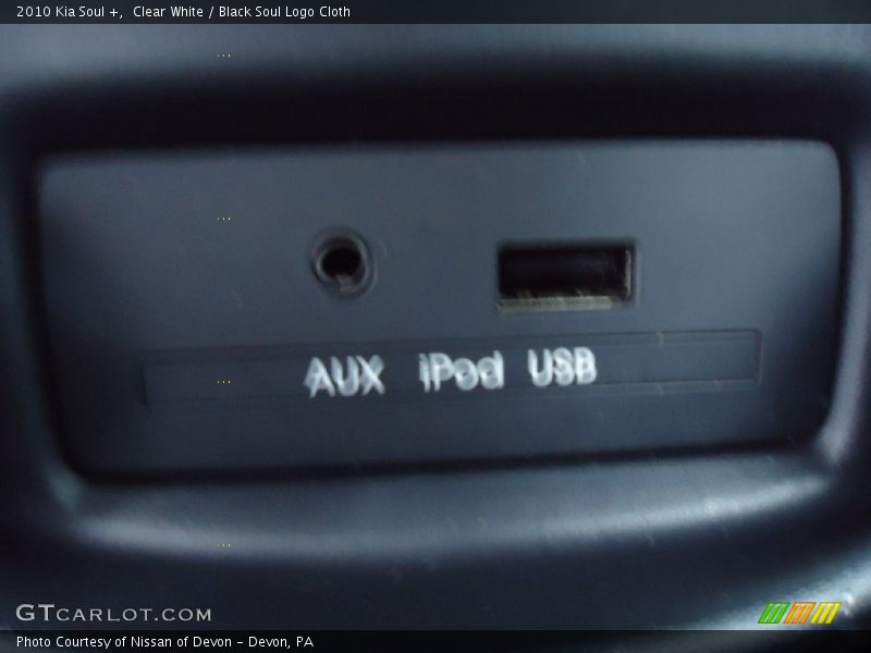 Clear White / Black Soul Logo Cloth 2010 Kia Soul +