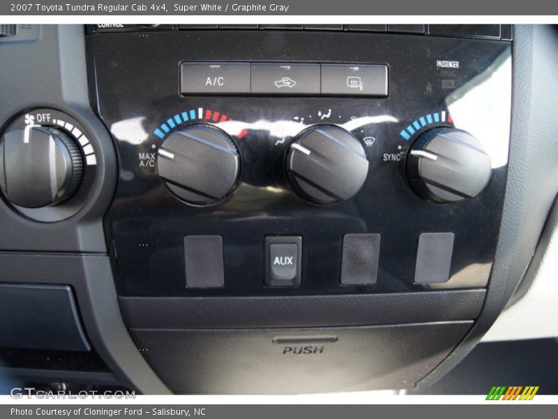 Controls of 2007 Tundra Regular Cab 4x4