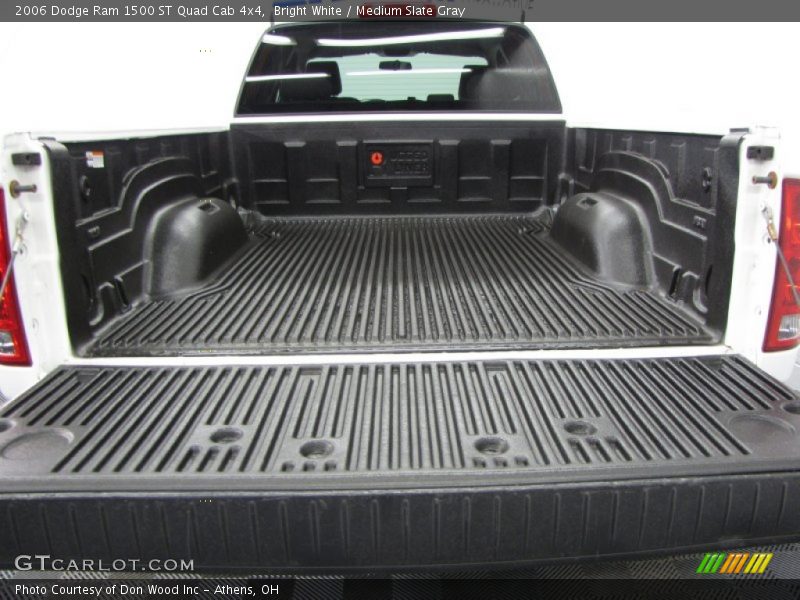Bright White / Medium Slate Gray 2006 Dodge Ram 1500 ST Quad Cab 4x4