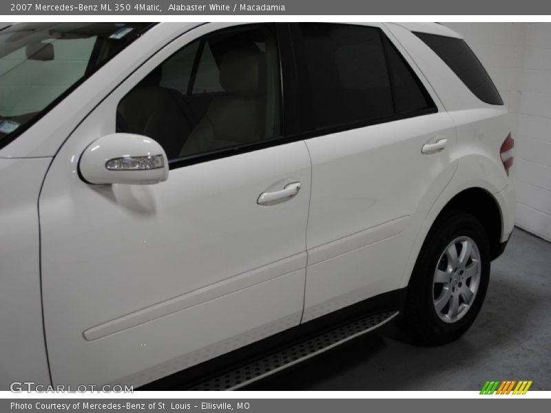 Alabaster White / Macadamia 2007 Mercedes-Benz ML 350 4Matic
