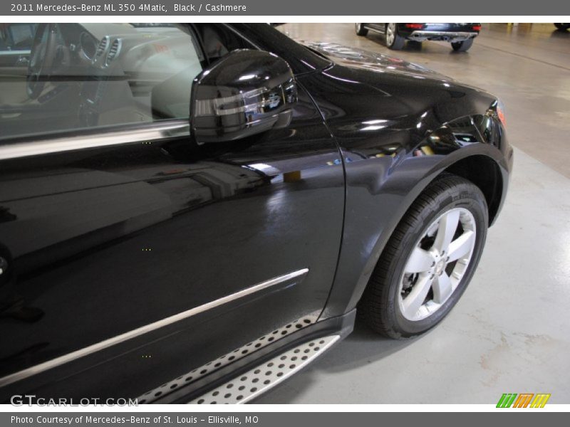 Black / Cashmere 2011 Mercedes-Benz ML 350 4Matic