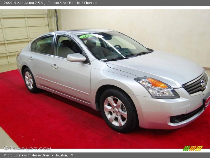 Radiant Silver Metallic / Charcoal 2009 Nissan Altima 2.5 SL