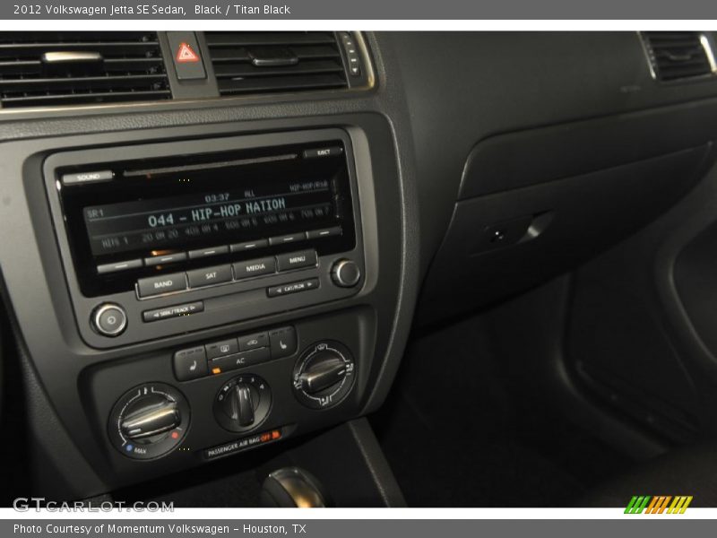 Black / Titan Black 2012 Volkswagen Jetta SE Sedan