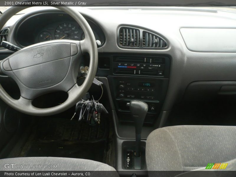 Silver Metallic / Gray 2001 Chevrolet Metro LSi