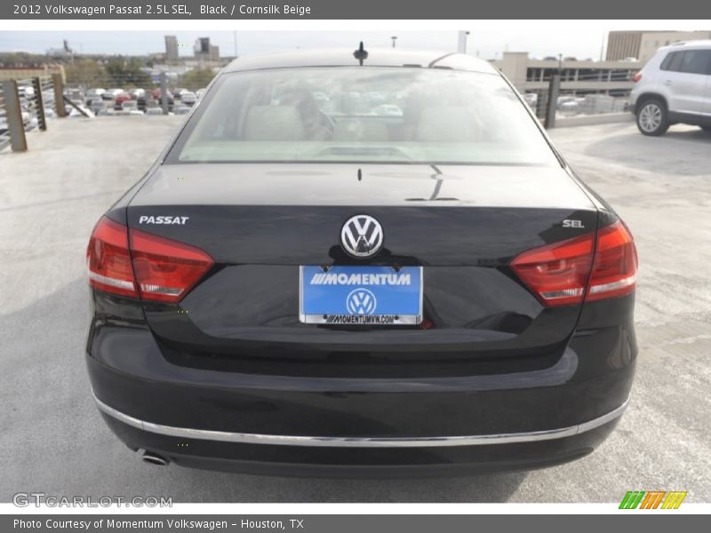 Black / Cornsilk Beige 2012 Volkswagen Passat 2.5L SEL