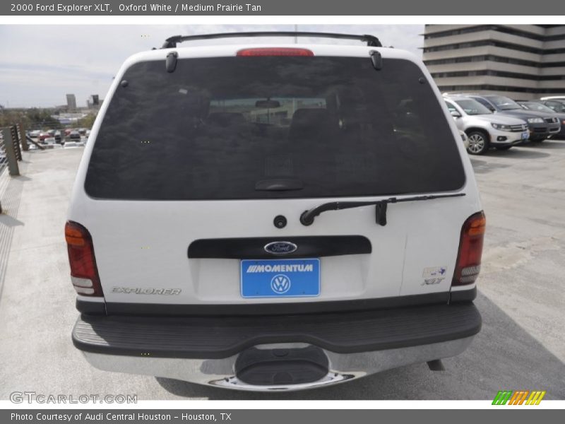 Oxford White / Medium Prairie Tan 2000 Ford Explorer XLT