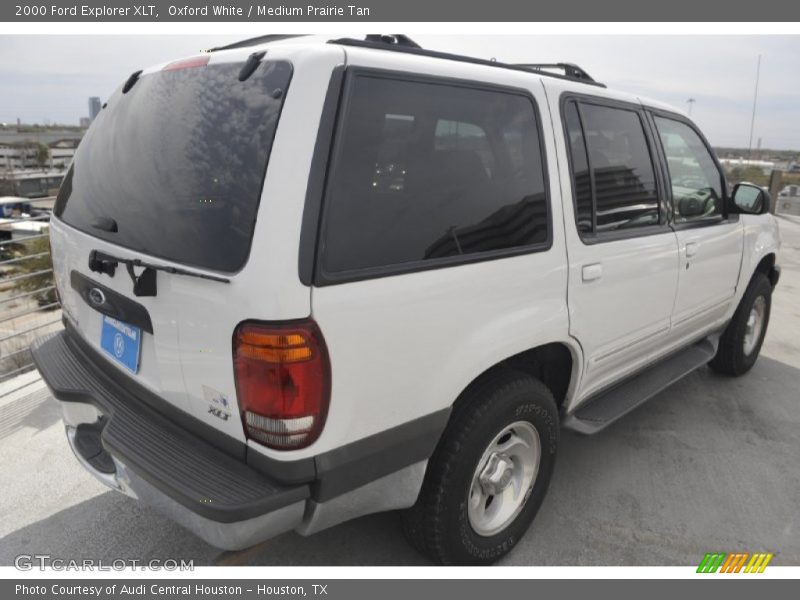 Oxford White / Medium Prairie Tan 2000 Ford Explorer XLT