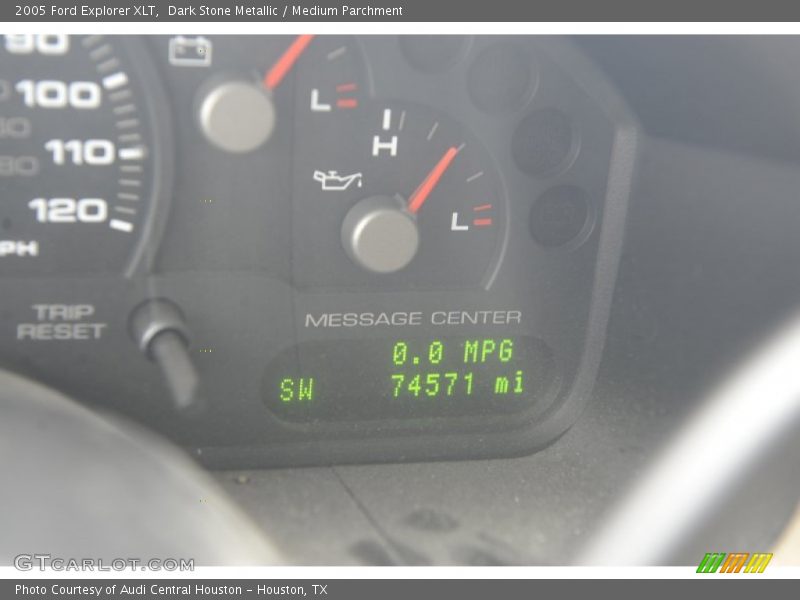 Dark Stone Metallic / Medium Parchment 2005 Ford Explorer XLT