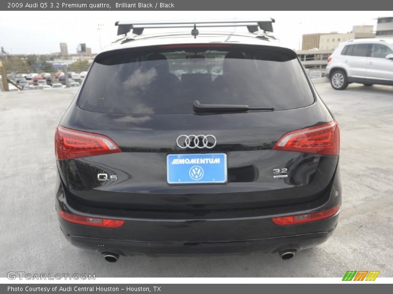Brilliant Black / Black 2009 Audi Q5 3.2 Premium quattro