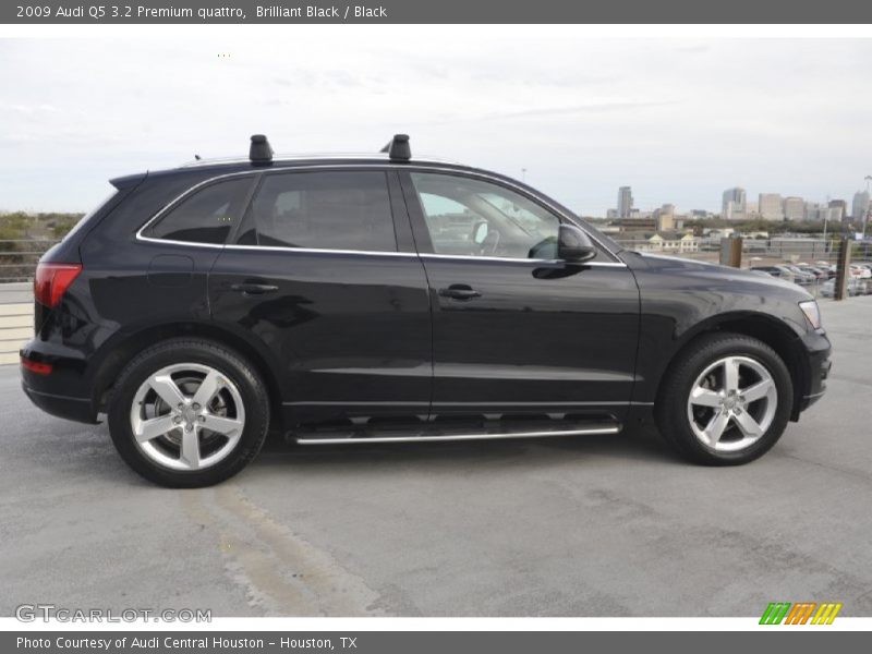 Brilliant Black / Black 2009 Audi Q5 3.2 Premium quattro
