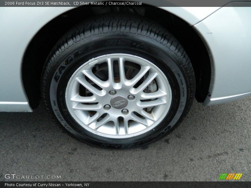 CD Silver Metallic / Charcoal/Charcoal 2006 Ford Focus ZX3 SE Hatchback