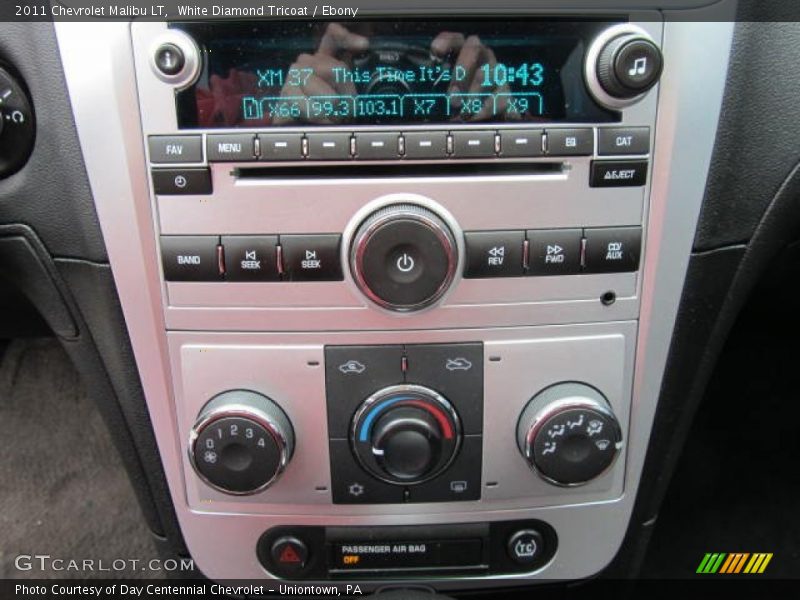 Controls of 2011 Malibu LT