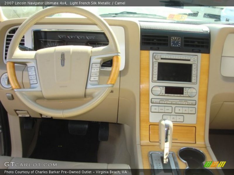 Dashboard of 2007 Navigator Ultimate 4x4