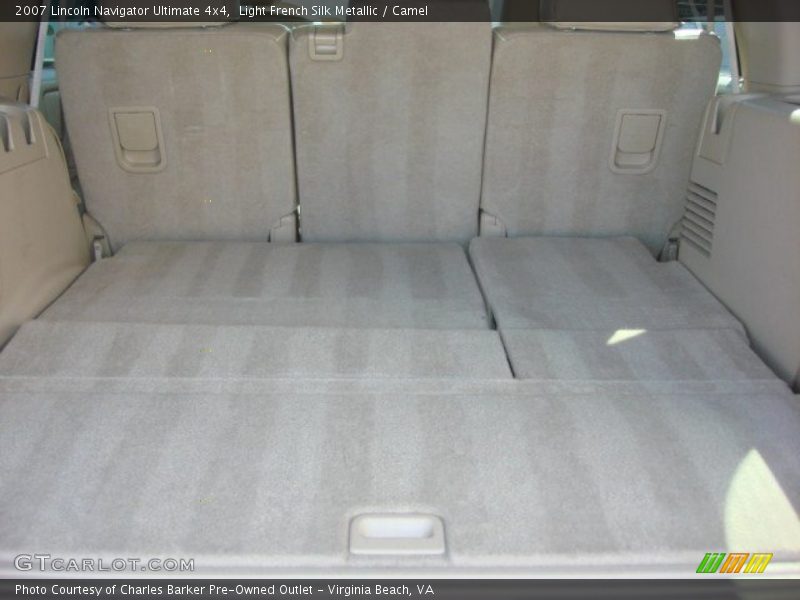  2007 Navigator Ultimate 4x4 Trunk
