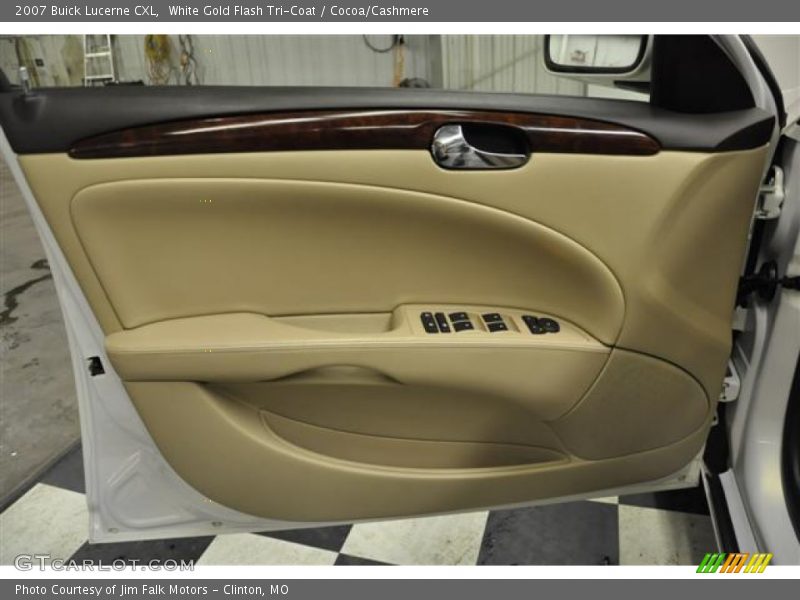 White Gold Flash Tri-Coat / Cocoa/Cashmere 2007 Buick Lucerne CXL