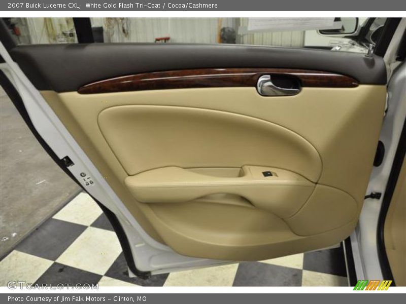 White Gold Flash Tri-Coat / Cocoa/Cashmere 2007 Buick Lucerne CXL