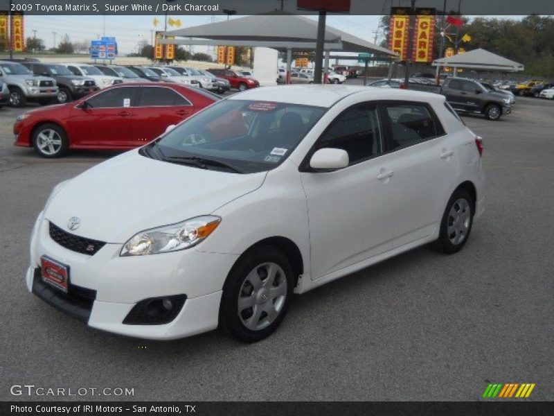 Super White / Dark Charcoal 2009 Toyota Matrix S