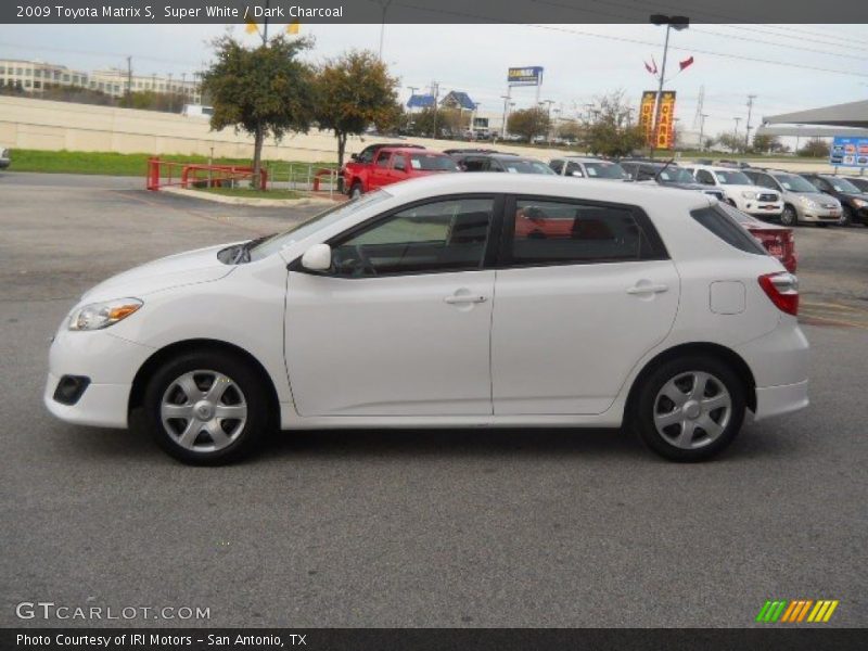 Super White / Dark Charcoal 2009 Toyota Matrix S