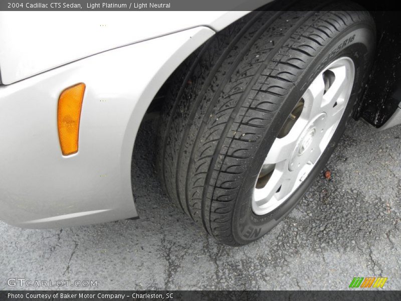 Light Platinum / Light Neutral 2004 Cadillac CTS Sedan