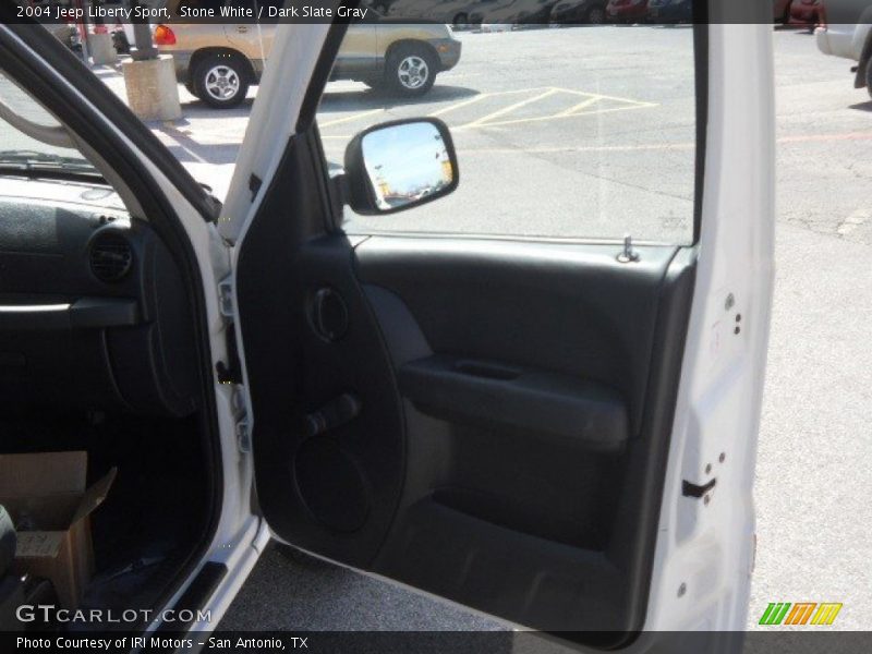 Stone White / Dark Slate Gray 2004 Jeep Liberty Sport