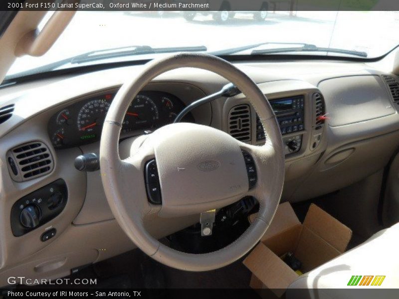 Oxford White / Medium Parchment 2001 Ford F150 Lariat SuperCab