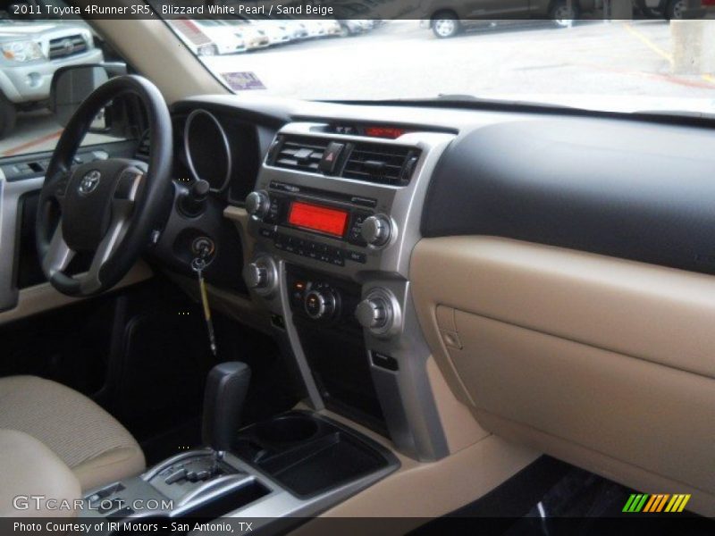 Blizzard White Pearl / Sand Beige 2011 Toyota 4Runner SR5
