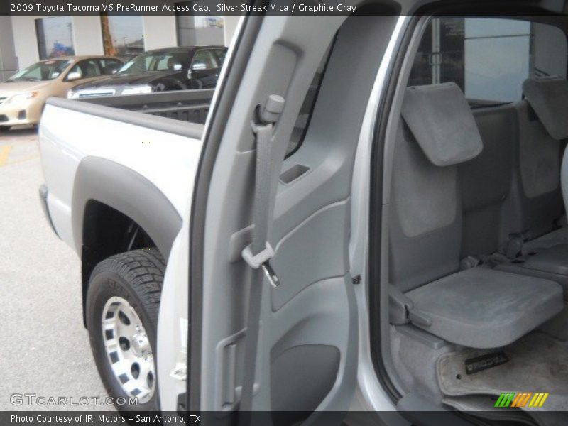 Silver Streak Mica / Graphite Gray 2009 Toyota Tacoma V6 PreRunner Access Cab