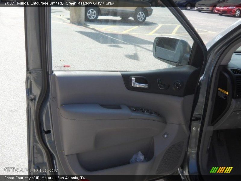 Green Meadow Gray / Gray 2007 Hyundai Entourage Limited