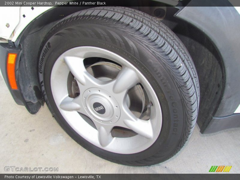 Pepper White / Panther Black 2002 Mini Cooper Hardtop