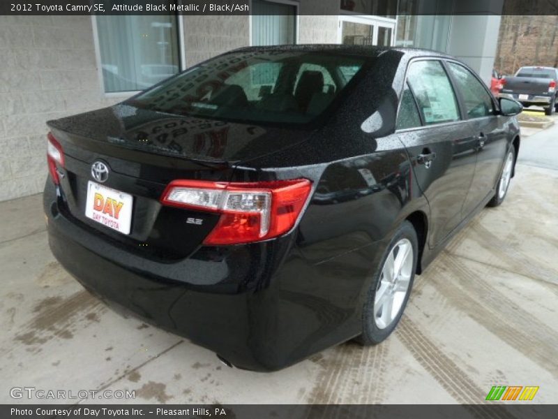 Attitude Black Metallic / Black/Ash 2012 Toyota Camry SE