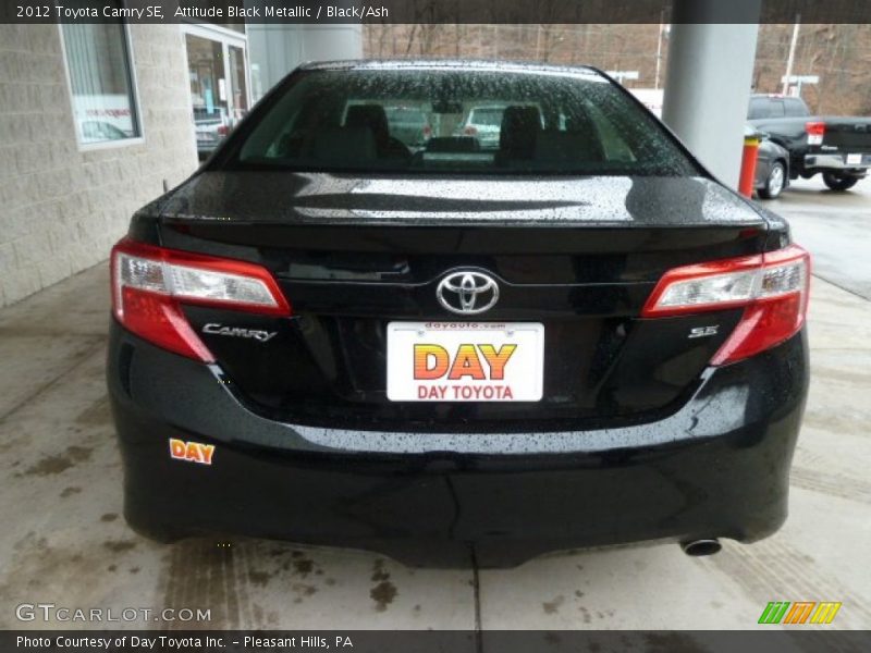 Attitude Black Metallic / Black/Ash 2012 Toyota Camry SE