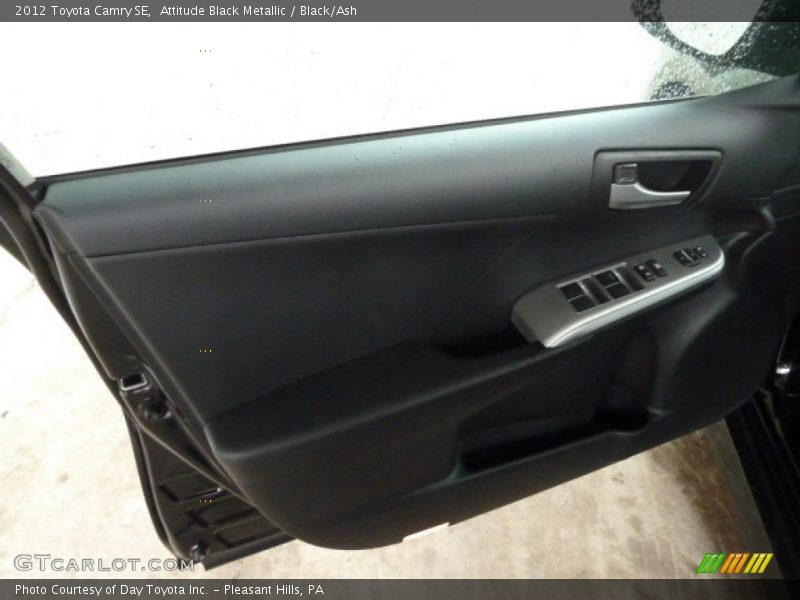 Attitude Black Metallic / Black/Ash 2012 Toyota Camry SE