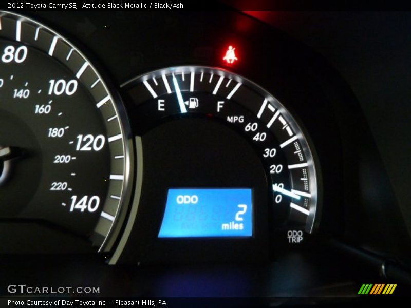 Attitude Black Metallic / Black/Ash 2012 Toyota Camry SE