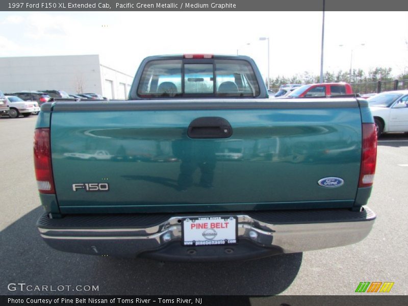 Pacific Green Metallic / Medium Graphite 1997 Ford F150 XL Extended Cab