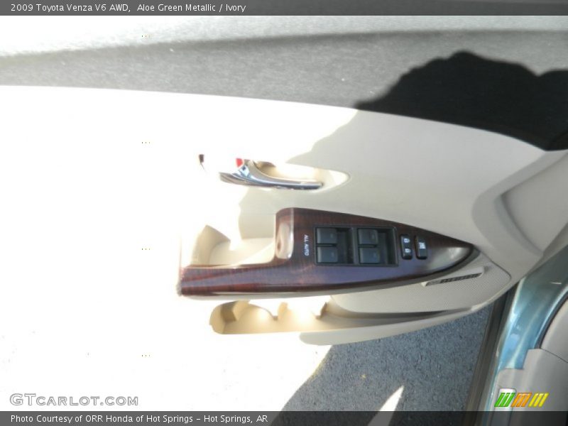 Aloe Green Metallic / Ivory 2009 Toyota Venza V6 AWD