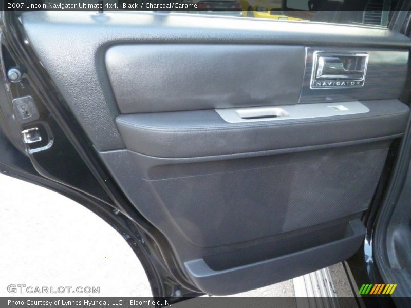 Black / Charcoal/Caramel 2007 Lincoln Navigator Ultimate 4x4