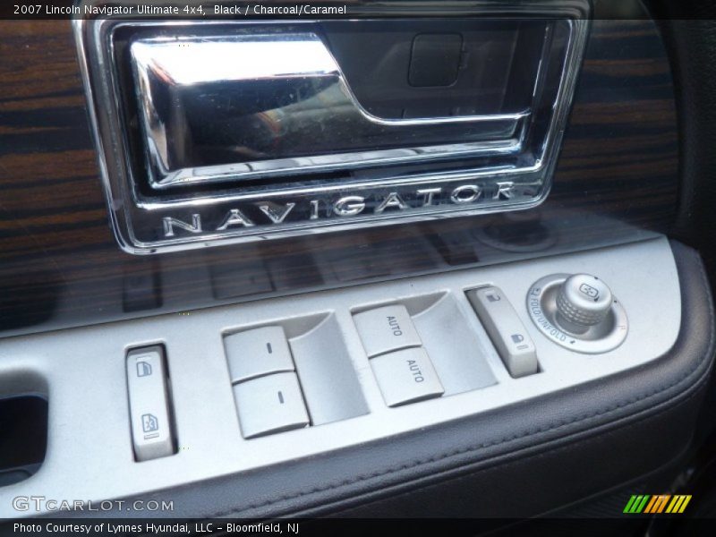 Black / Charcoal/Caramel 2007 Lincoln Navigator Ultimate 4x4