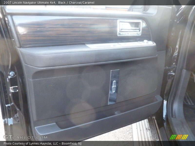 Black / Charcoal/Caramel 2007 Lincoln Navigator Ultimate 4x4