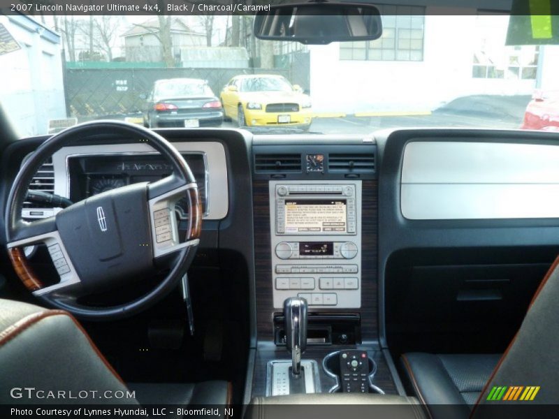 Black / Charcoal/Caramel 2007 Lincoln Navigator Ultimate 4x4