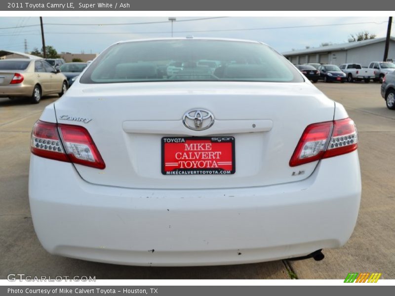 Super White / Ash 2011 Toyota Camry LE