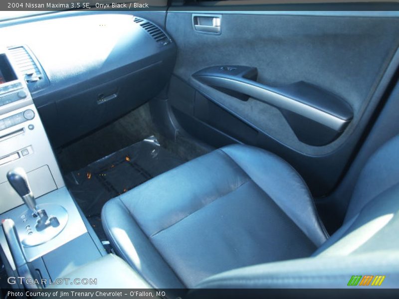 Onyx Black / Black 2004 Nissan Maxima 3.5 SE