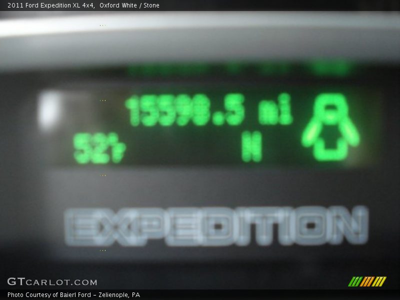 Oxford White / Stone 2011 Ford Expedition XL 4x4
