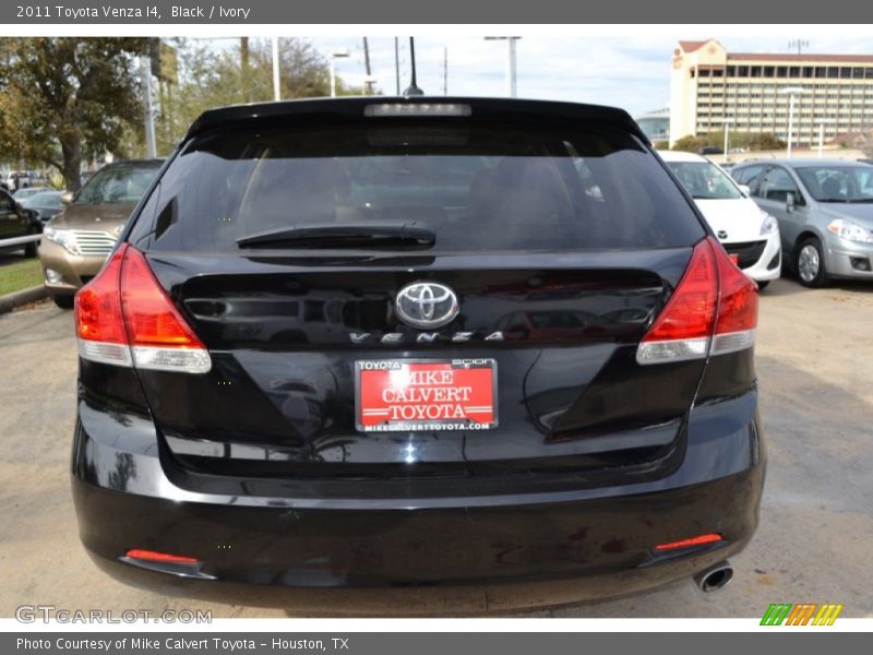 Black / Ivory 2011 Toyota Venza I4