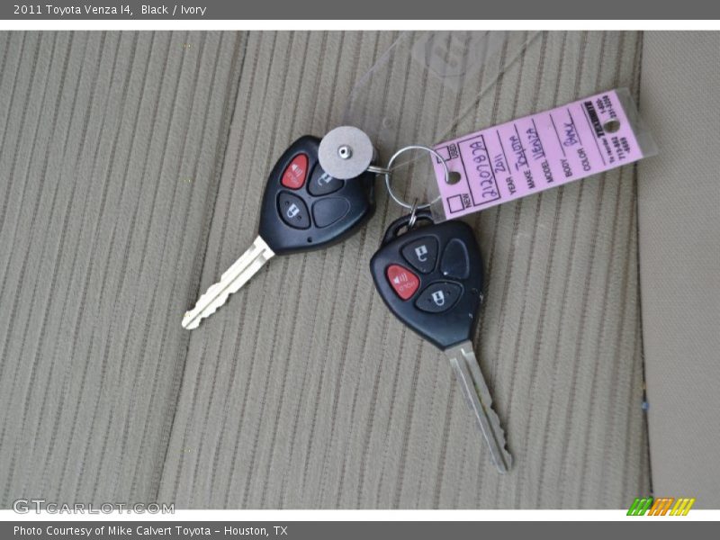 Black / Ivory 2011 Toyota Venza I4