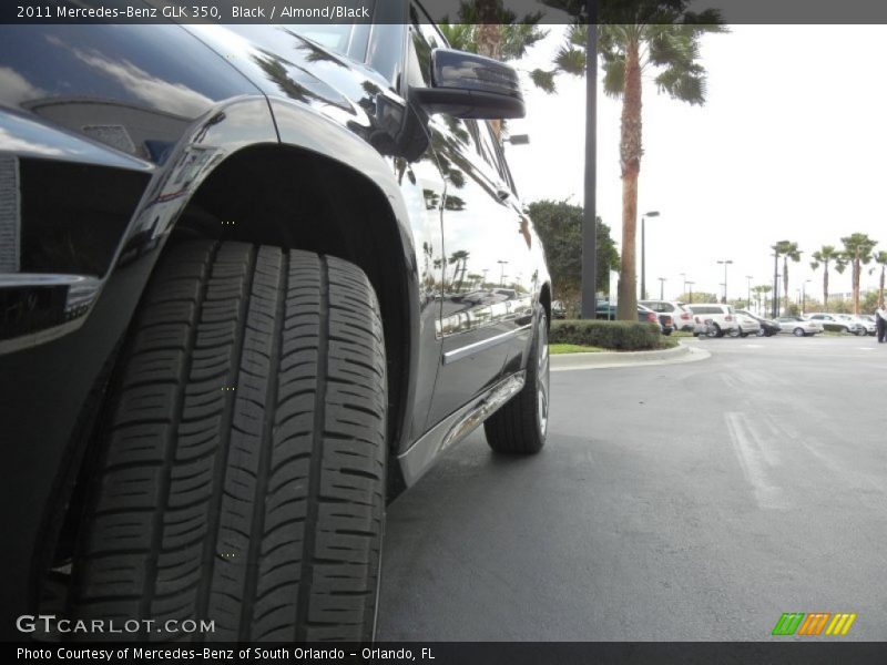 Black / Almond/Black 2011 Mercedes-Benz GLK 350