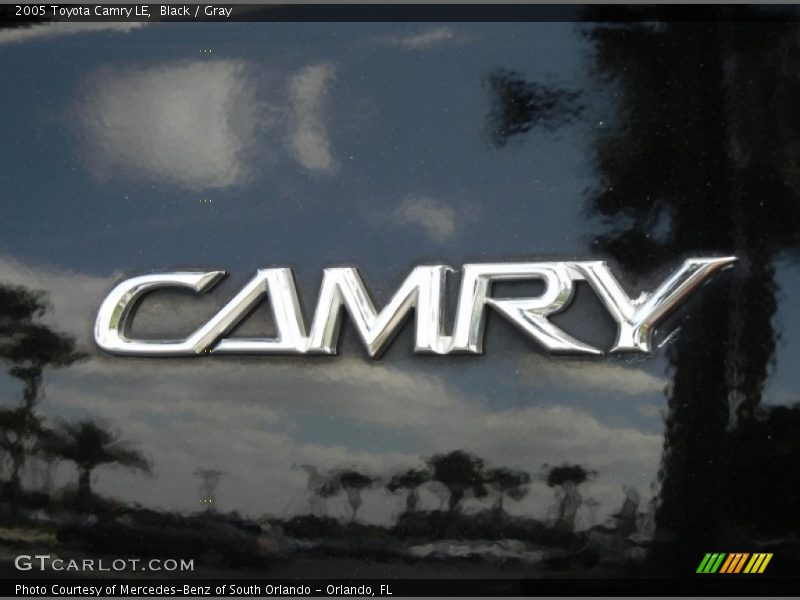 Black / Gray 2005 Toyota Camry LE