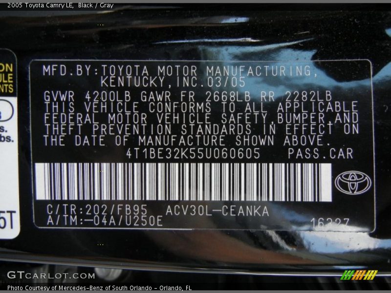 Black / Gray 2005 Toyota Camry LE