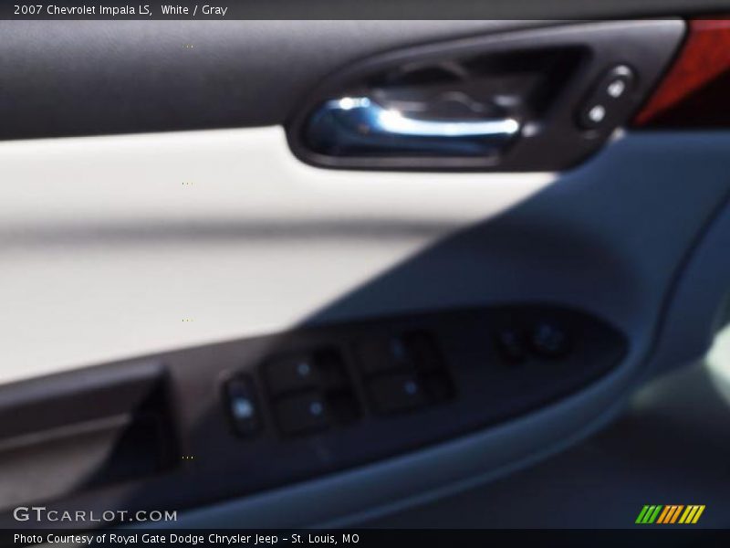White / Gray 2007 Chevrolet Impala LS