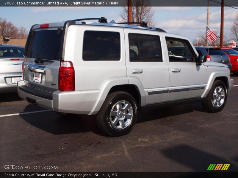 Bright Silver Metallic / Khaki 2007 Jeep Commander Limited 4x4